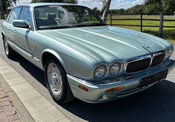 Jaguar XJ8 95.899 km 15.299 &euro; Sottrum 27367