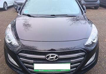 Hyundai i30 120.000 km 9.500 &euro; Bremen 28325