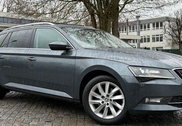 Skoda Superb 170.000 km 13.990 &euro; Bremen 28329